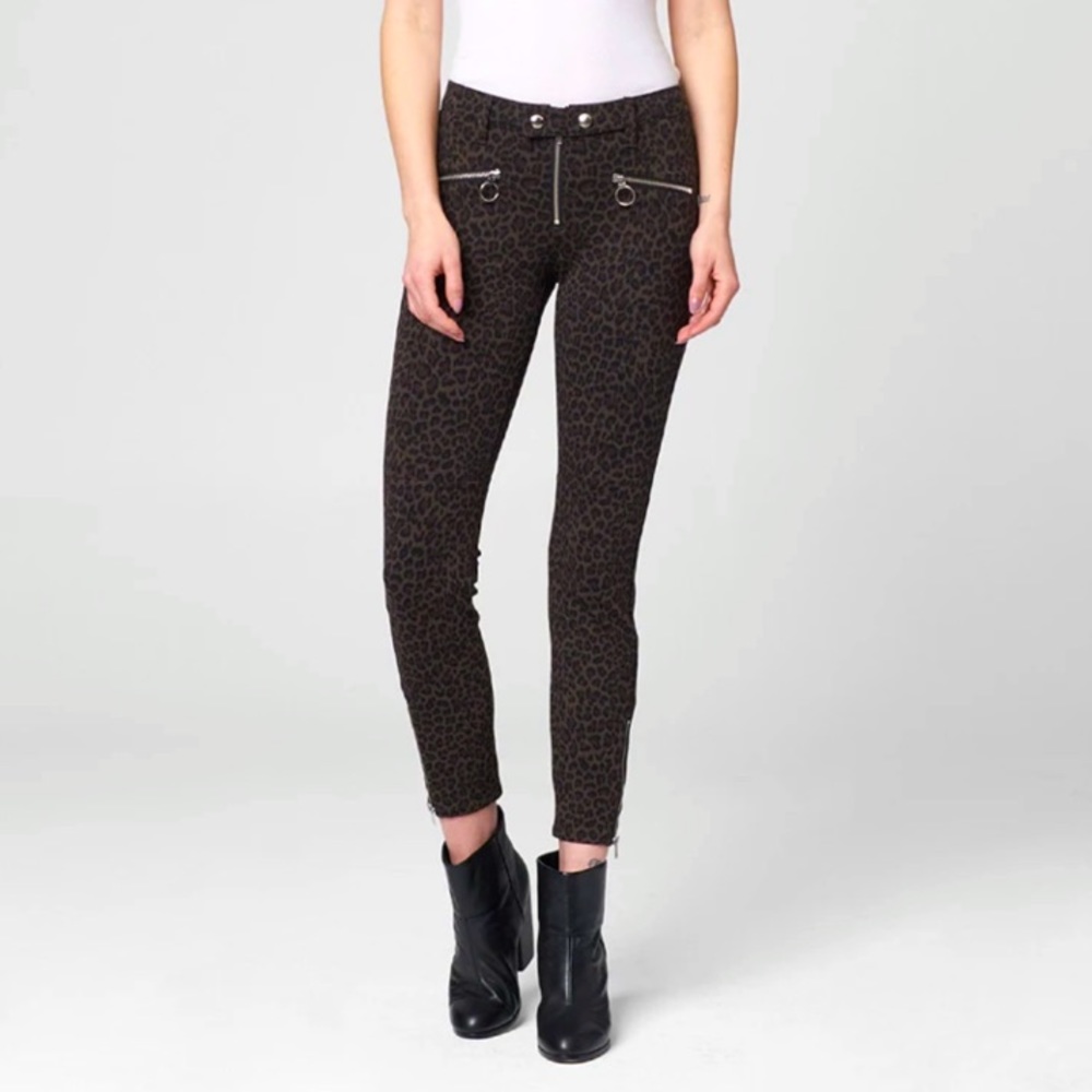 BLANK NYC Leopard Jegging 26